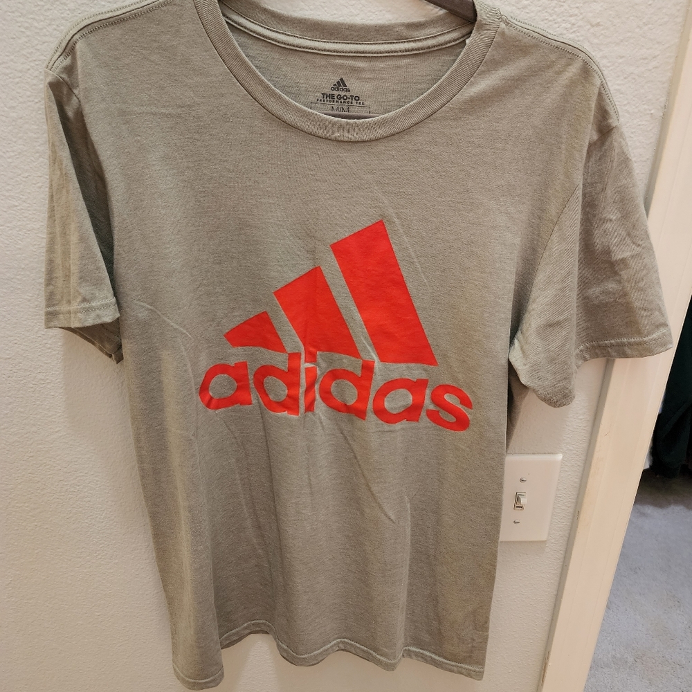 Adidas Trefoil Climalite Gray and Red Logo Performance Tee Tshirt Medium